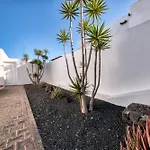 Lava And Sea - Private Pool, Bbq And Amazing Sea Views By Lanzarote Vakantiehuis *