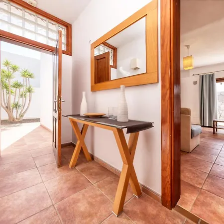 Vakantiehuis Lava And Sea - Private Pool, Bbq And Amazing Sea Views By Lanzarote Playa Blanca (Lanzarote)