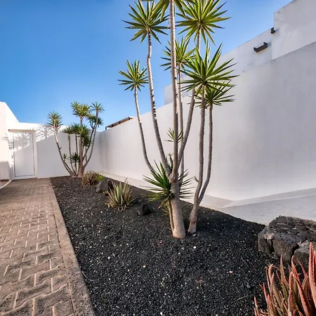 Lava And Sea - Private Pool, Bbq And Amazing Sea Views By Lanzarote בית נופש *